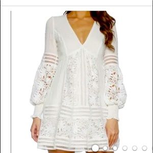 Bardot white, long sleeve dress. SZ XS, US4